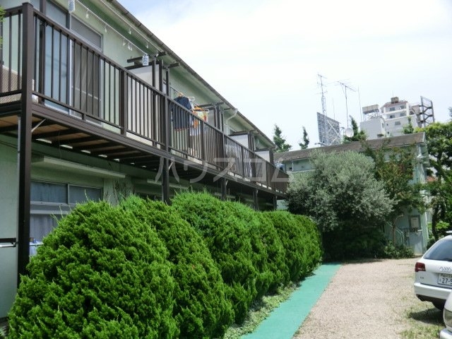 23/30 エントランス
