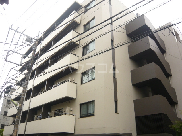 26/30 エントランス