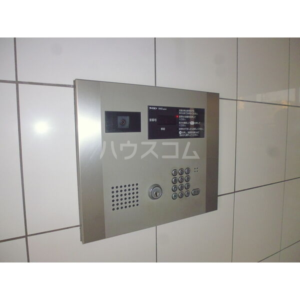 14/19 エントランス