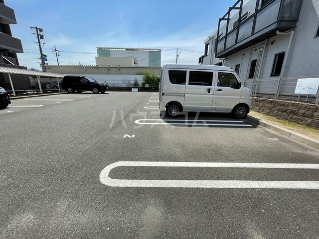 22/30 駐車場