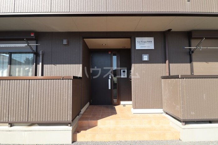 23/30 エントランス