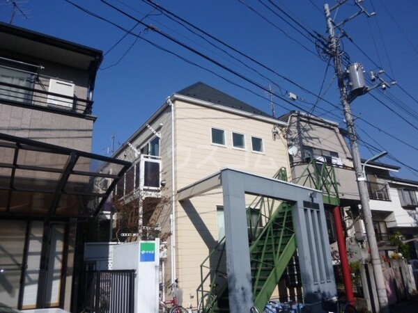 20/23 エントランス