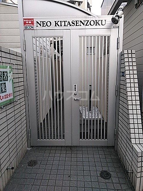 18/26 エントランス