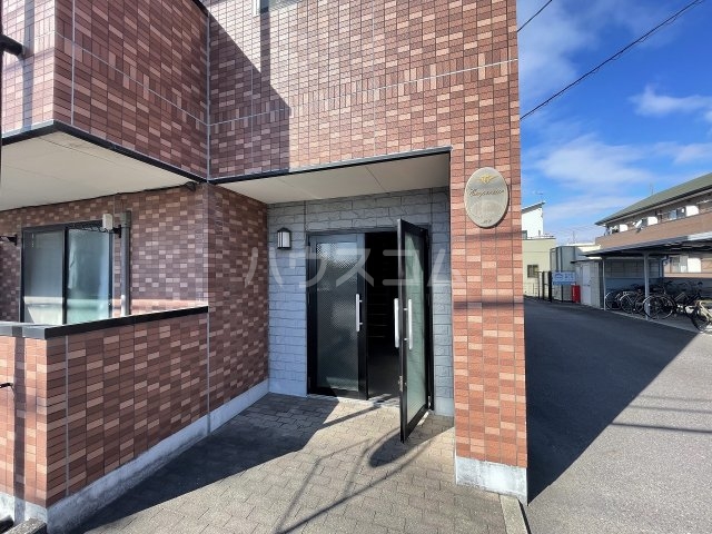 22/30 エントランス