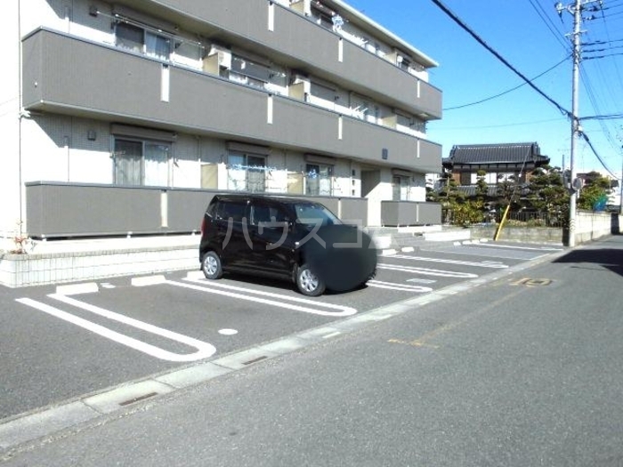 22/30 駐車場