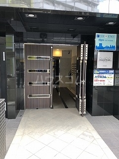 29/30 エントランス