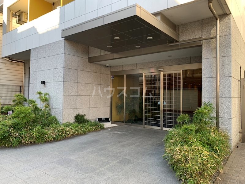 14/22 エントランス