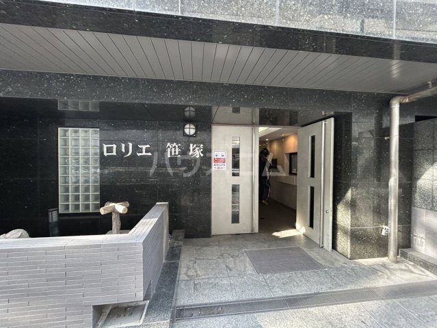 21/30 エントランス