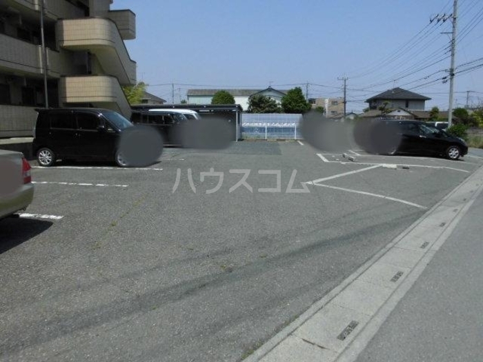 20/30 駐車場