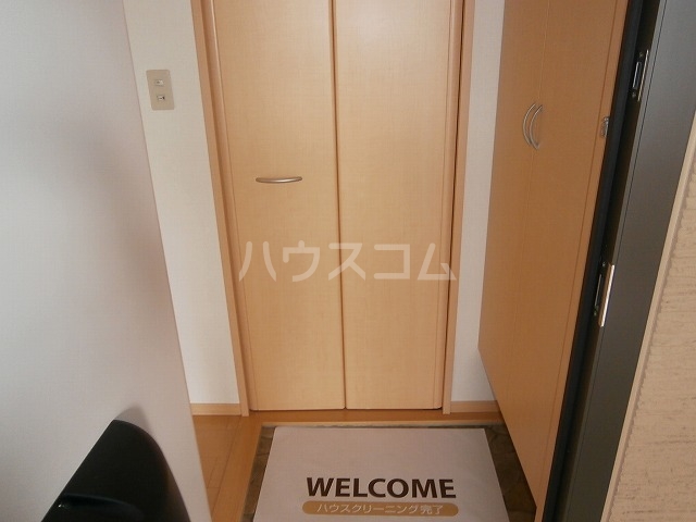 14/30 玄関