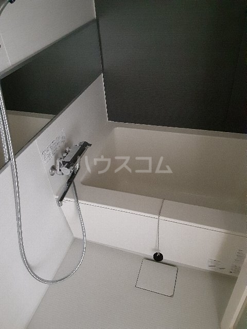 13/30 浴室