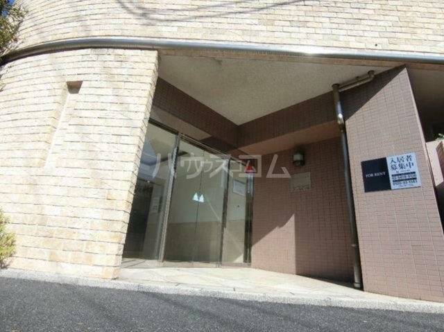 19/29 エントランス