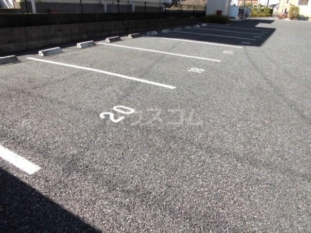 20/30 駐車場