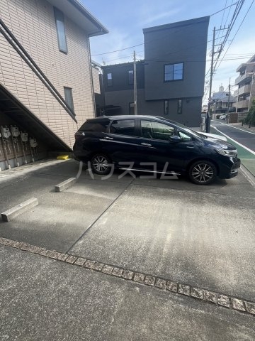 25/30 駐車場