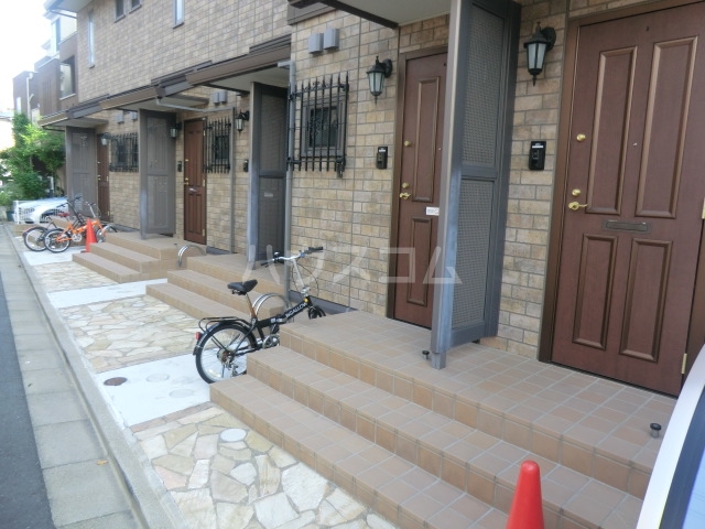 20/28 エントランス