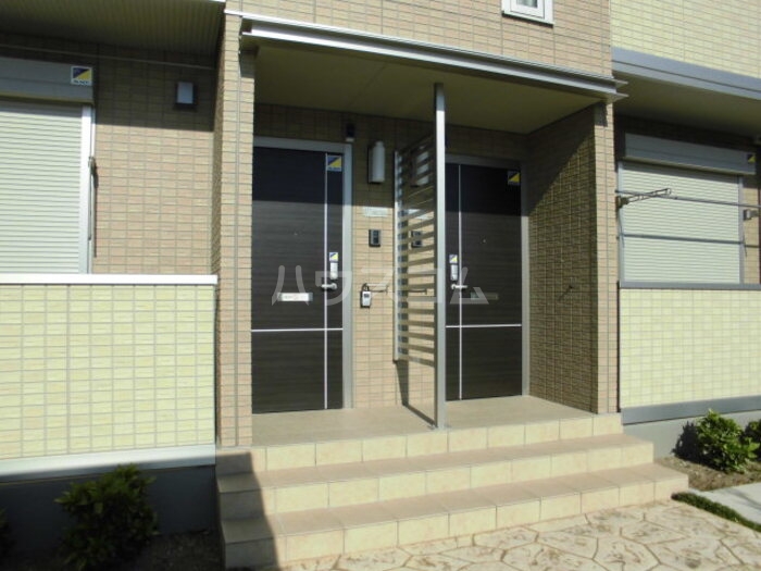 19/30 エントランス