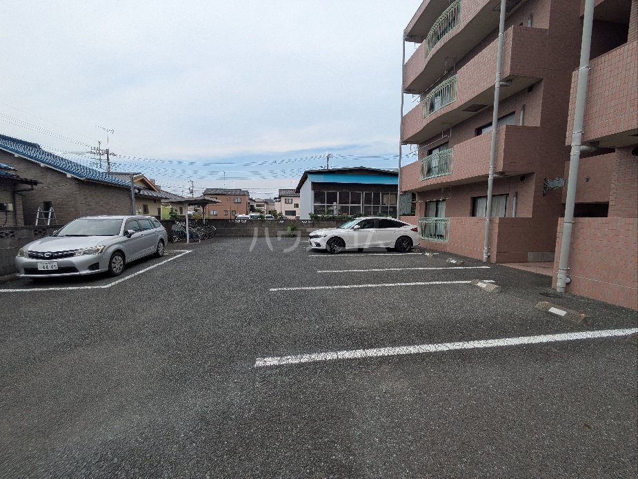 3/7 駐車場