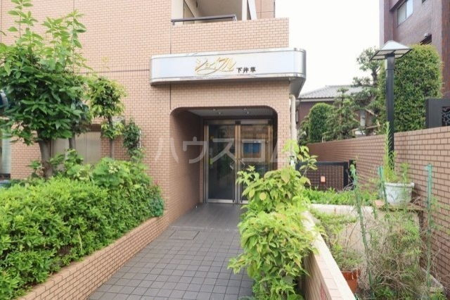 25/30 エントランス