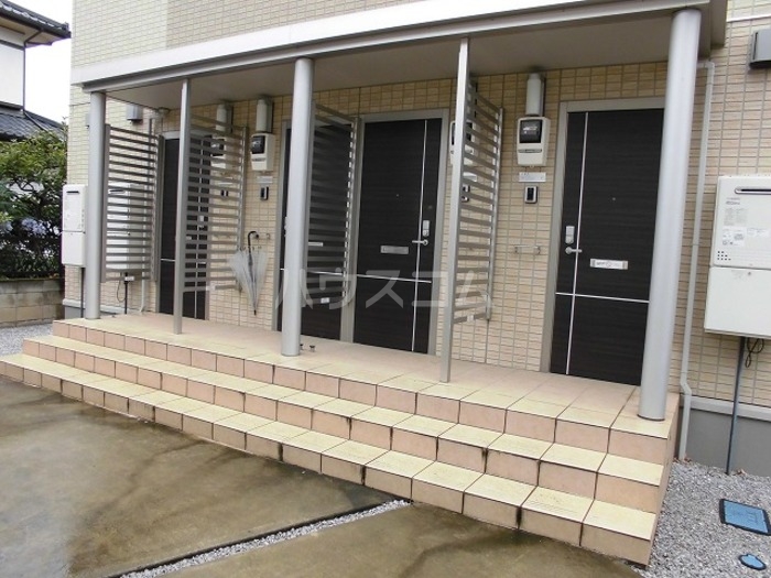 14/25 エントランス