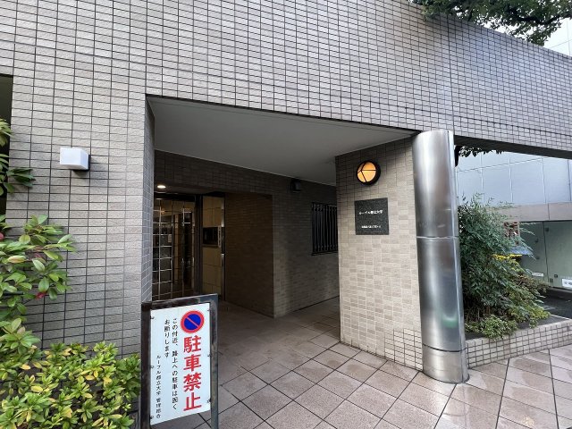 21/29 エントランス