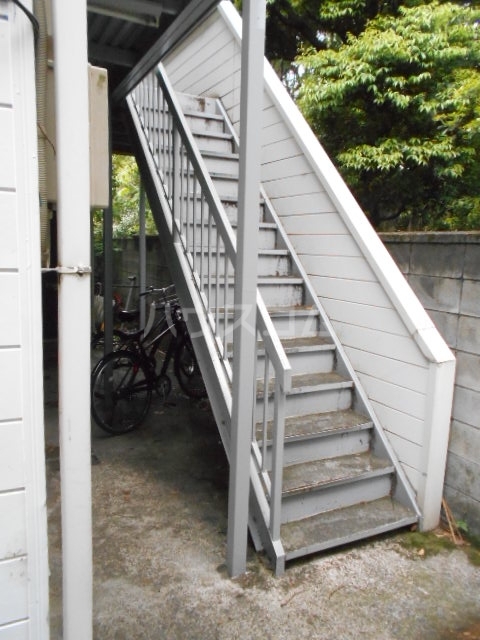 22/30 エントランス