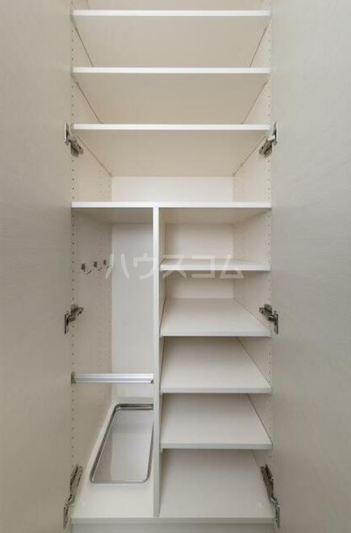 26/30 エントランス