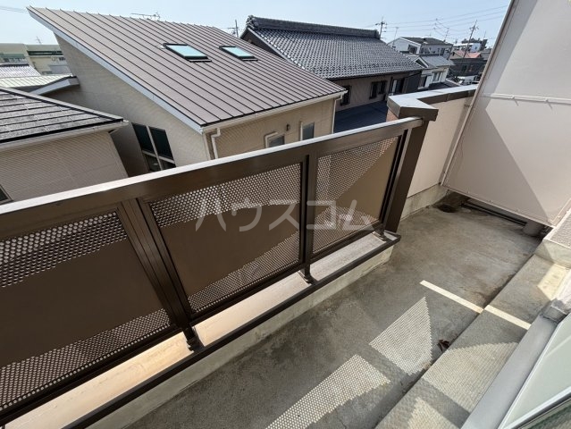 21/27 バルコニー