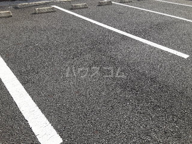 17/27 駐車場