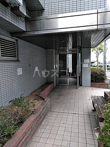 13/21 エントランス