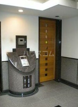 2/3 エントランス