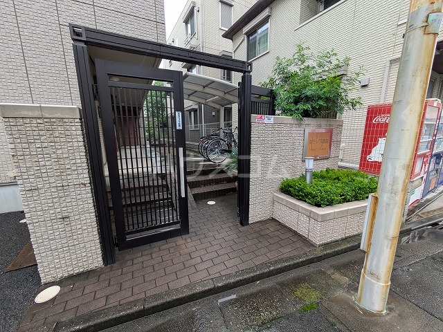 29/30 エントランス