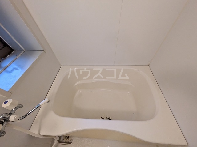 16/30 浴室