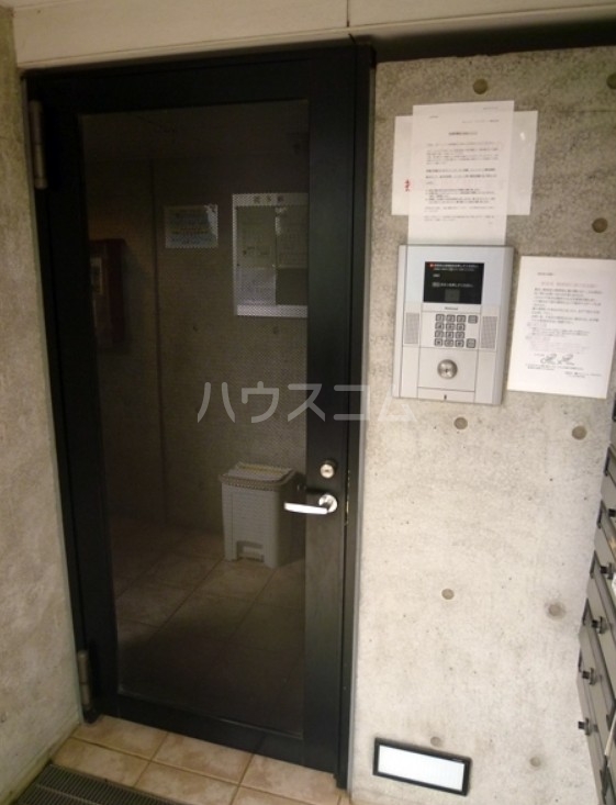 17/21 エントランス