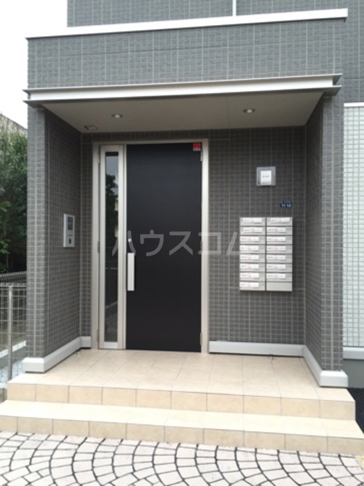 14/25 エントランス