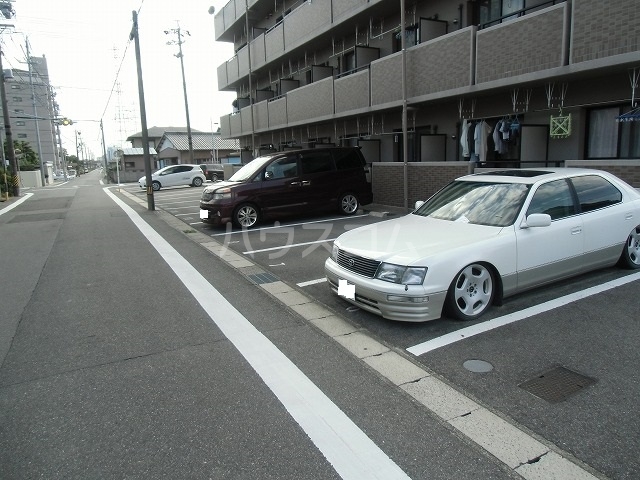 24/30 駐車場