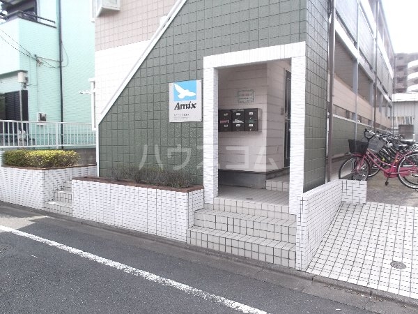 23/29 エントランス