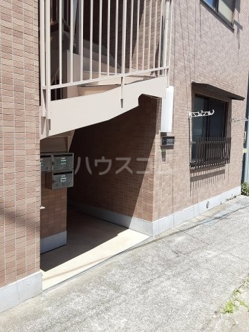 19/25 エントランス