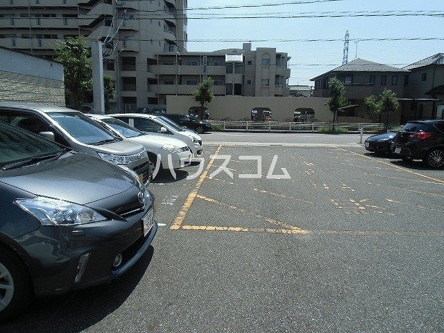 2/7 駐車場
