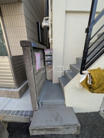 22/30 エントランス