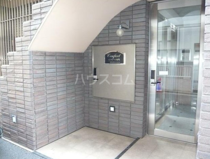 2/2 エントランス
