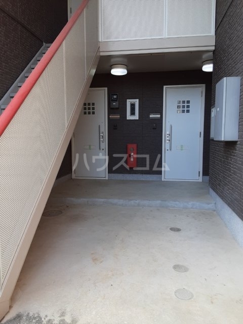 21/26 エントランス