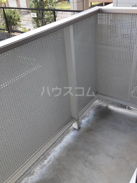 18/27 バルコニー