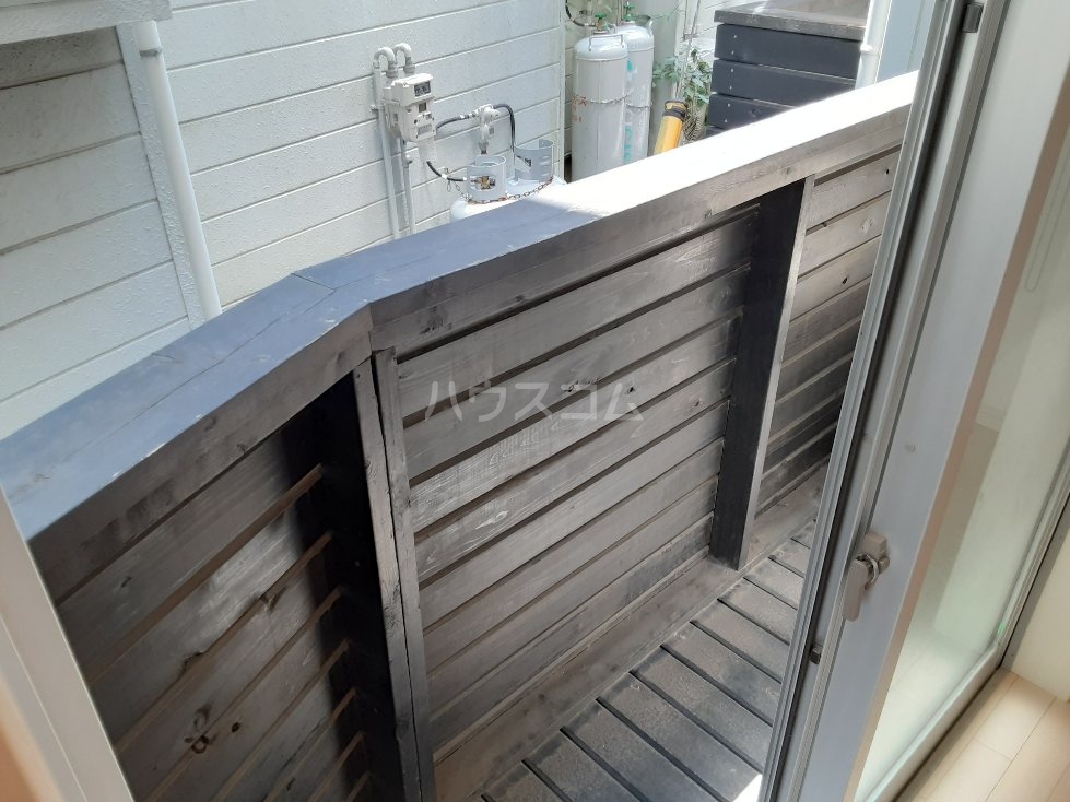 18/28 バルコニー