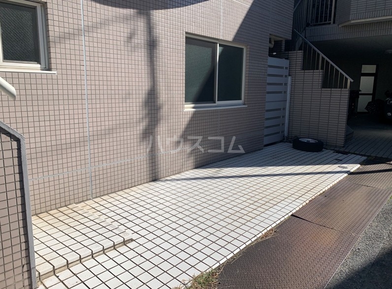 22/24 エントランス