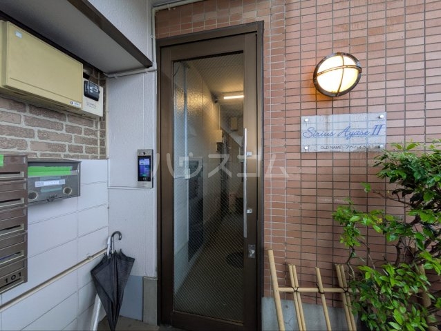 2/3 エントランス