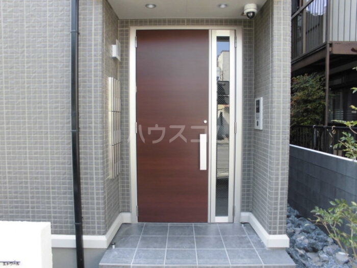 17/27 エントランス