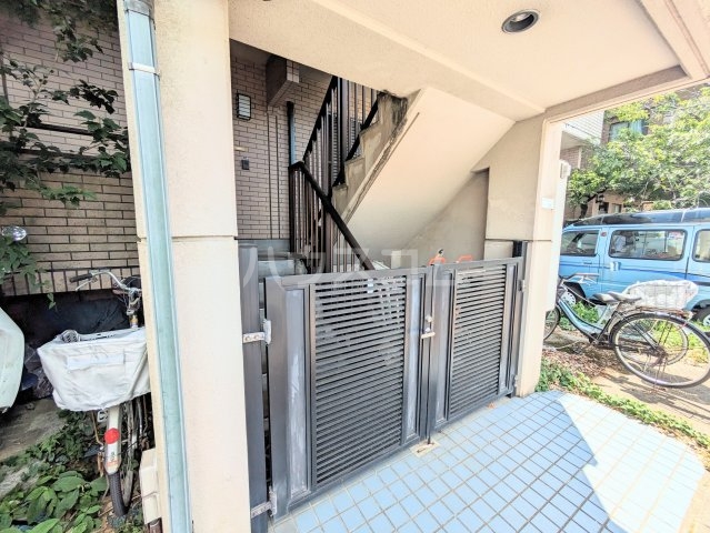 19/24 エントランス