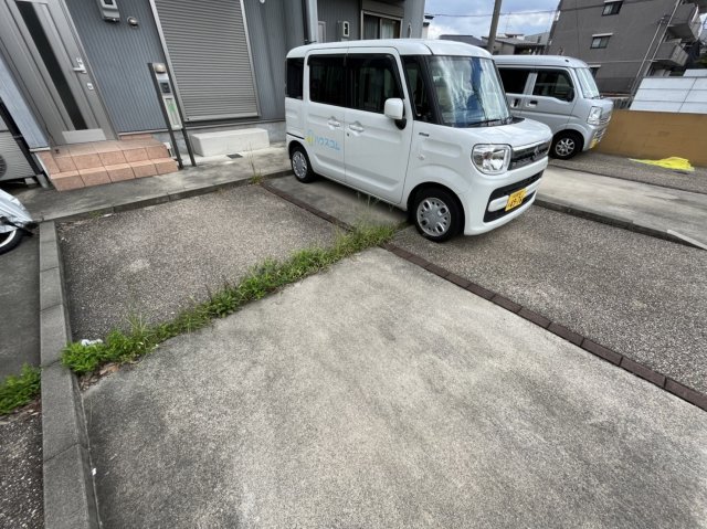 22/30 駐車場