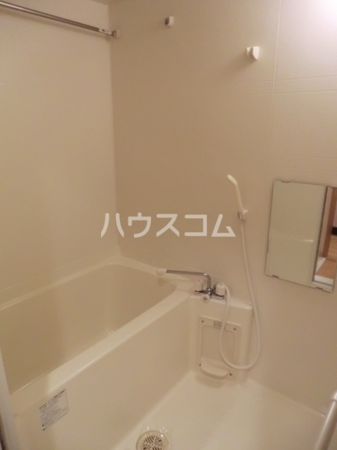 13/30 浴室