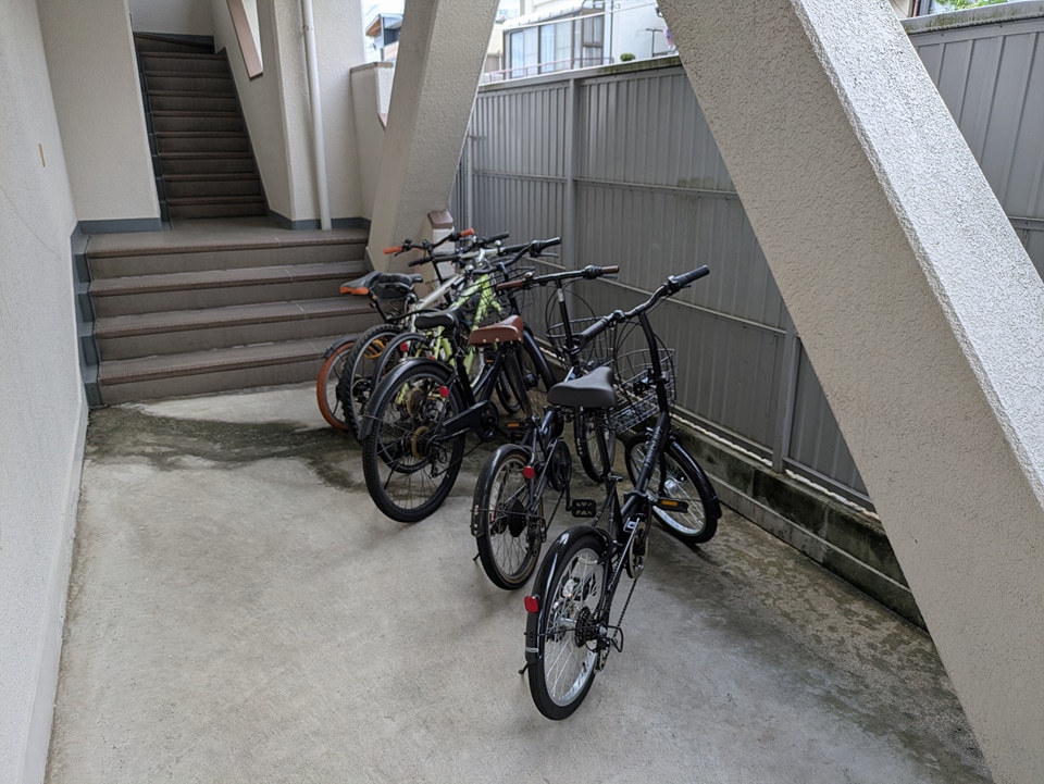 20/29 駐車場